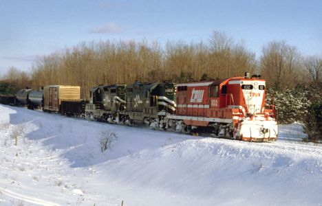 MIGN train near Crofton